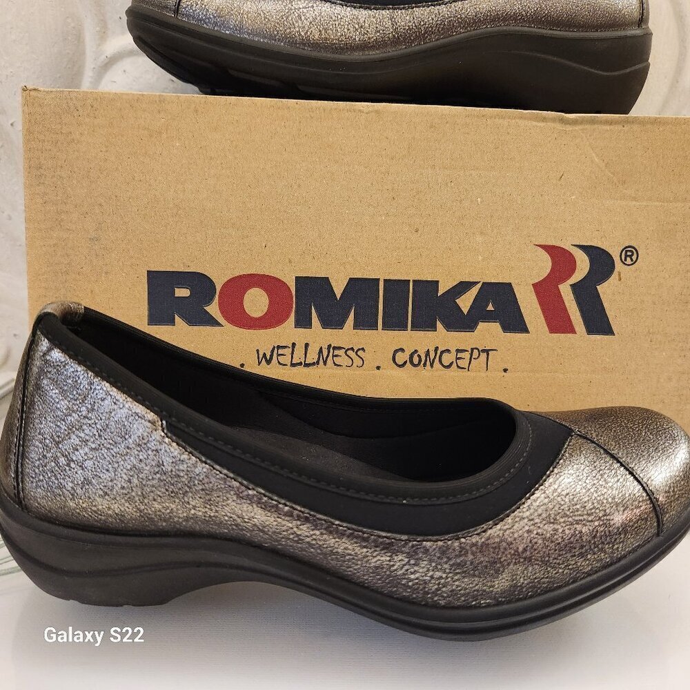 Romika " Cassie 21" Basalt leather Wedgee flats. NIB. Size EU 37/US 6-6.5